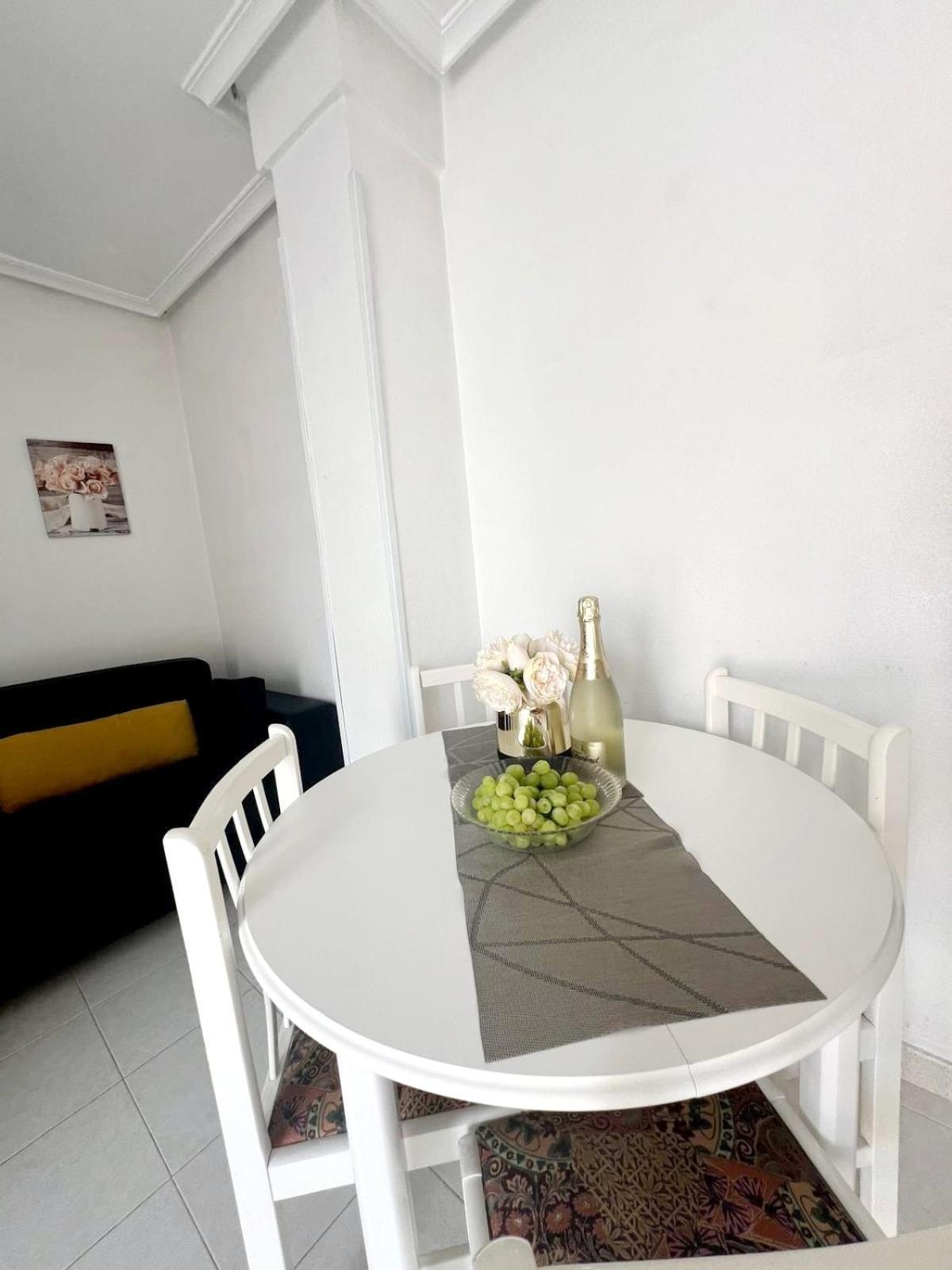 Holiday Apartment Torrevieja Exterior photo